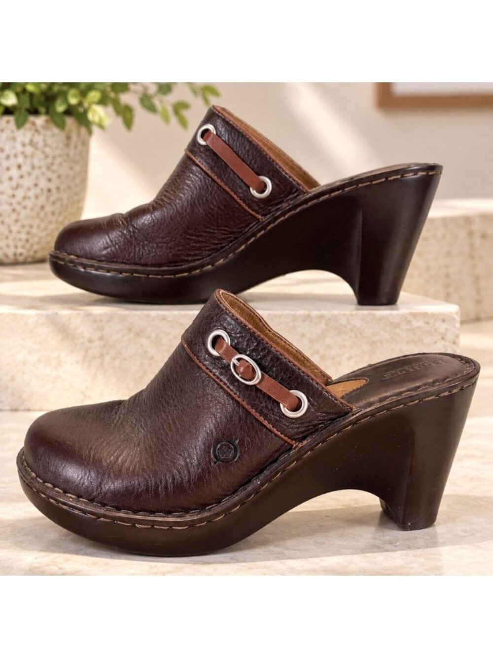 Born Women's Size 10 Brown Leather Mules Slip On Shoes W6162 B.O.C. Clogs